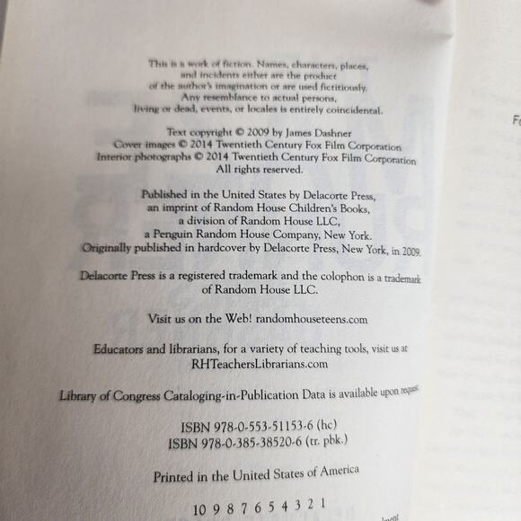 The Maze Runner (Young-Adult Sci-Fi Dystopian Thriller Fiction) Paperback Book - Picture 7 of 8